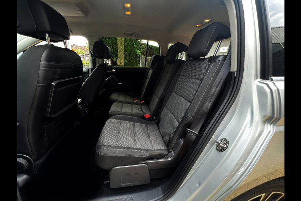 Volkswagen Touran 1.5 TSI Comfortline Business 7p Clima_ACC_Nieuw velgen en banden
