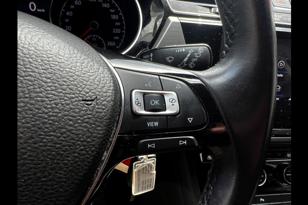 Volkswagen Touran 1.5 TSI Comfortline Business 7p Clima_ACC_Nieuw velgen en banden