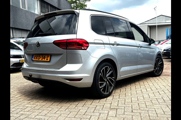 Volkswagen Touran 1.5 TSI Comfortline Business 7p Clima_ACC_Nieuw velgen en banden