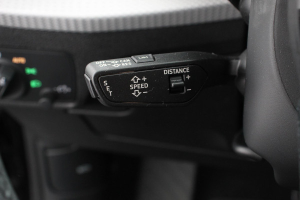 Audi Q2 35 TFSI Automaat Sport Prestige Plus Navigatie Apple Carplay/Android Auto Climatronic PDC V+A LMV Adaptive cruise control