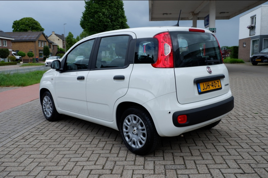 Fiat Panda 1.0 Hybrid City / INCL. 12mnd BOVAG / Parkeer-sensoren