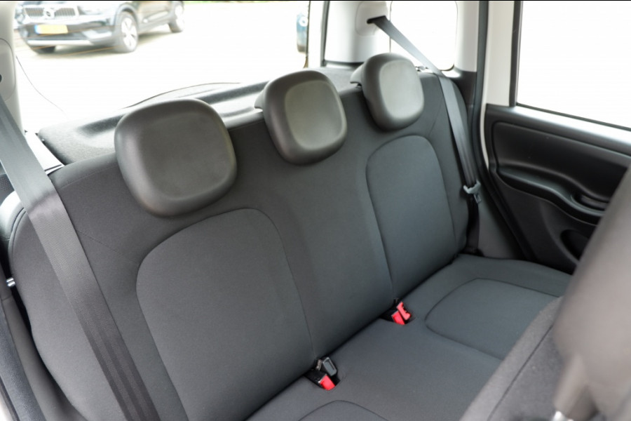 Fiat Panda 1.0 Hybrid City / INCL. 12mnd BOVAG / Parkeer-sensoren