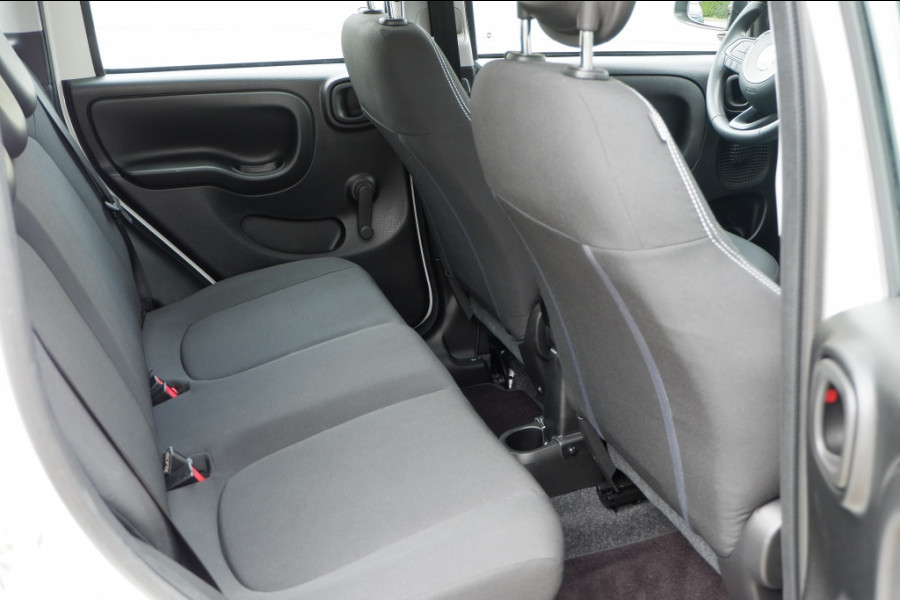 Fiat Panda 1.0 Hybrid City / INCL. 12mnd BOVAG / Parkeer-sensoren