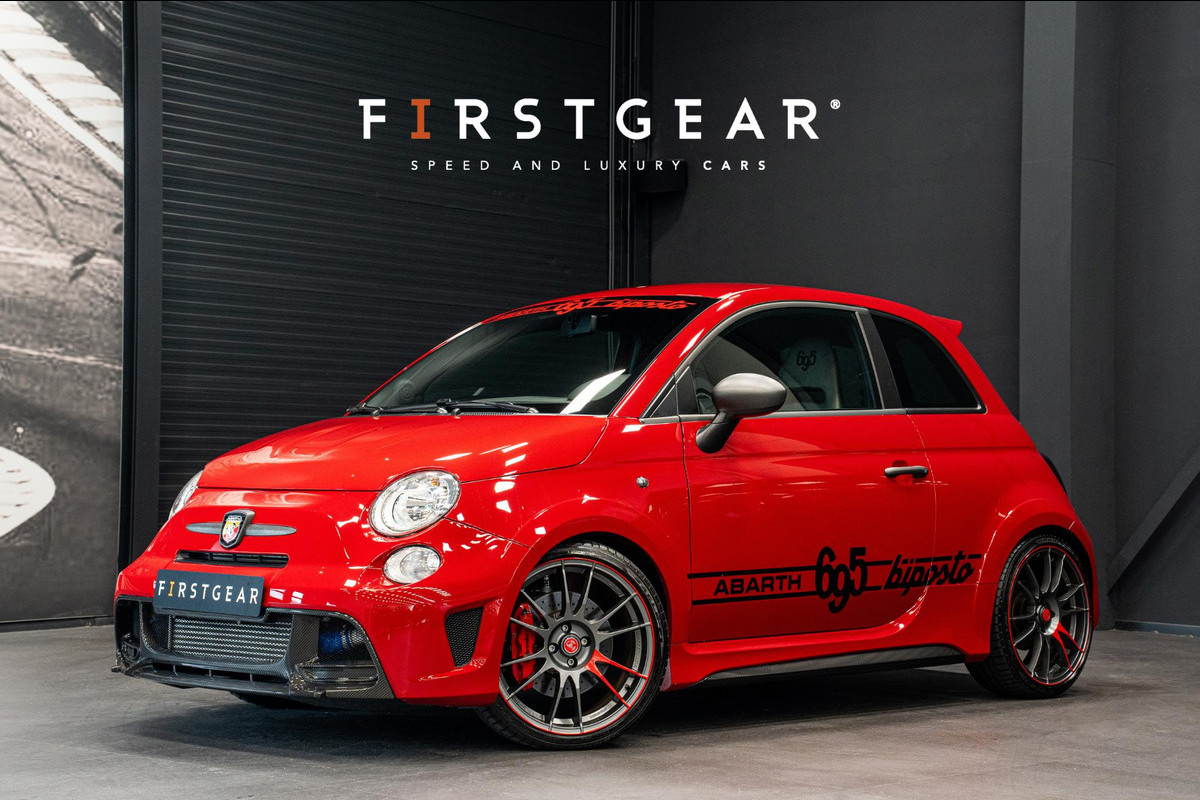 Abarth 695 Biposto  *O.Z. Lichtmetalen velgen / Akrapovic / Carbon in-exterieur / Sportstoelen / Brembo-Remmen*