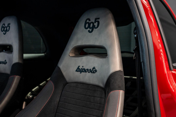 Abarth 695 Biposto  *O.Z. Lichtmetalen velgen / Akrapovic / Carbon in-exterieur / Sportstoelen / Brembo-Remmen*