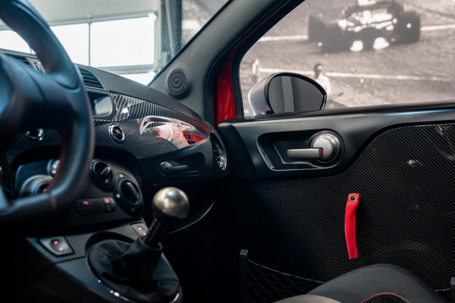 Abarth 695 Biposto  *O.Z. Lichtmetalen velgen / Akrapovic / Carbon in-exterieur / Sportstoelen / Brembo-Remmen*