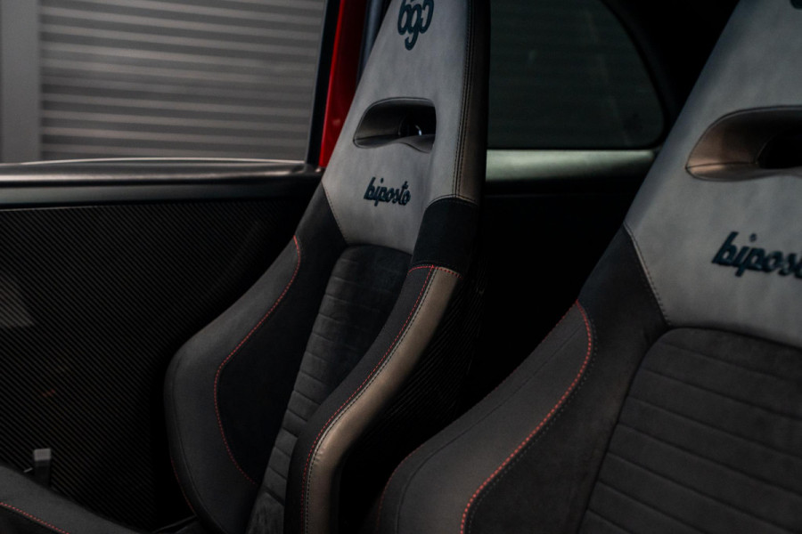 Abarth 695 Biposto  *O.Z. Lichtmetalen velgen / Akrapovic / Carbon in-exterieur / Sportstoelen / Brembo-Remmen*