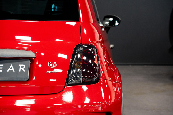 Abarth 695 Biposto  *O.Z. Lichtmetalen velgen / Akrapovic / Carbon in-exterieur / Sportstoelen / Brembo-Remmen*