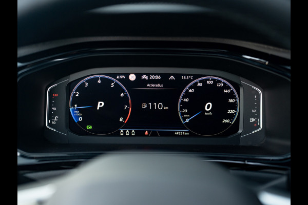 Volkswagen T-Roc 1.5 TSI R-Line Business+ | Panodak | Trekhaak afnb. | IQ Light | Side Assist | Keyless | Camera | Prijs Rijklaar!!
