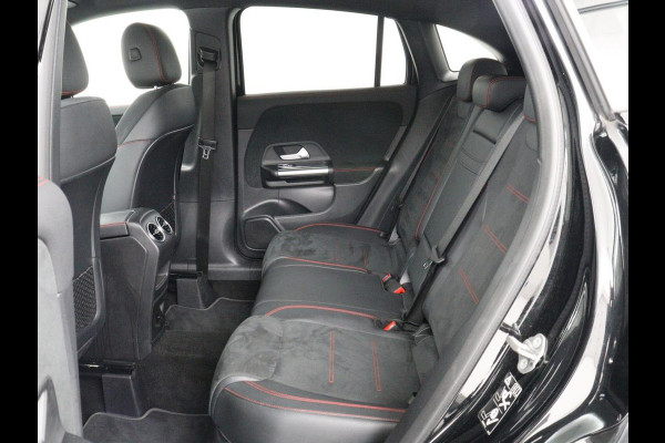 Mercedes-Benz GLA 250e AMG Night | SOH 90% | Adaptive cruise | Stoelverwarming | Camera | Half leder | Park Assist | Leder/Alcantara | Widescreen | Sfeerverlichting | Climate control | PHEV | Plug In