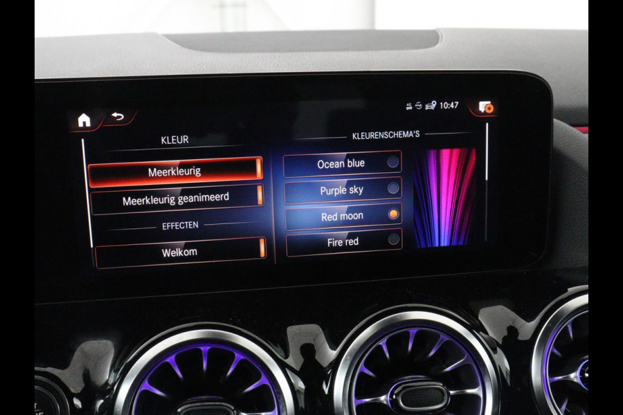 Mercedes-Benz GLA 250e AMG Night | SOH 90% | Adaptive cruise | Stoelverwarming | Camera | Half leder | Park Assist | Leder/Alcantara | Widescreen | Sfeerverlichting | Climate control | PHEV | Plug In