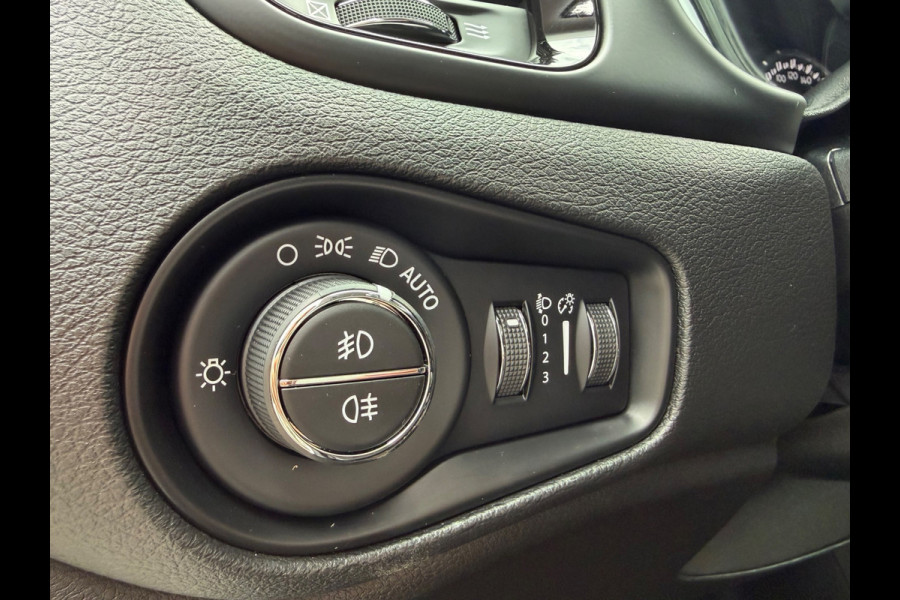 Jeep Renegade 1.4 MultiAir Limited VAN, CarPlay, Xenon, NAP, KeyLess