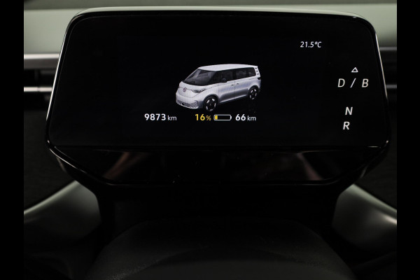 Volkswagen ID. Buzz GTX 4MOTION 86 kWh LWB 7p. 340 pk | SoH 100% | Verlengde garantie | Navigatie | Trekhaak (wegklapbaar) | Parkeersensoren (Park assist) | Achteruitrijcamera | Stoelverwarming v/a |