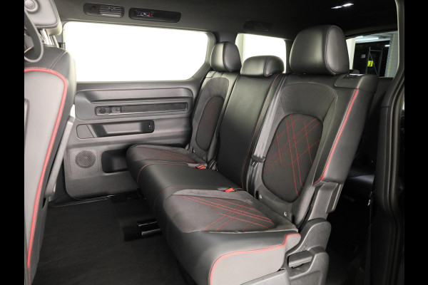 Volkswagen ID. Buzz GTX 4MOTION 86 kWh LWB 7p. 340 pk | SoH 100% | Verlengde garantie | Navigatie | Trekhaak (wegklapbaar) | Parkeersensoren (Park assist) | Achteruitrijcamera | Stoelverwarming v/a |
