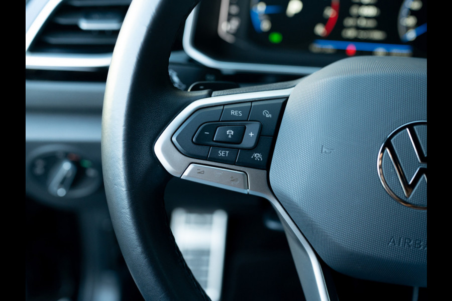 Volkswagen T-Roc 1.5 TSI R-Line Business | Side Assist | Keyless | Camera | Elk. A-klep | IQ Light | Prijs Rijklaar!!