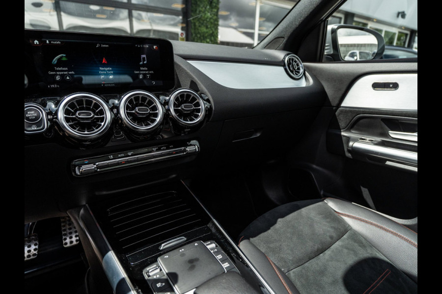 Mercedes-Benz GLA 250 4MATIC Premium AMG Line | Pano | Ambient | BTW