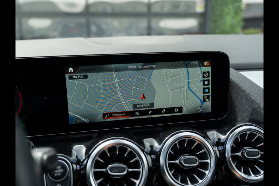 Mercedes-Benz GLA 250 4MATIC Premium AMG Line | Pano | Ambient | BTW