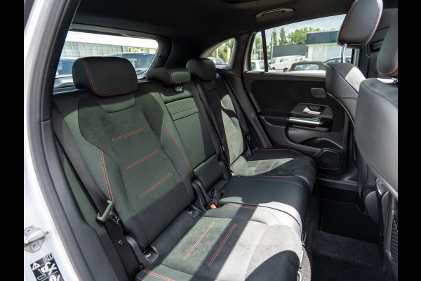 Mercedes-Benz GLA 250 4MATIC Premium AMG Line | Pano | Ambient | BTW