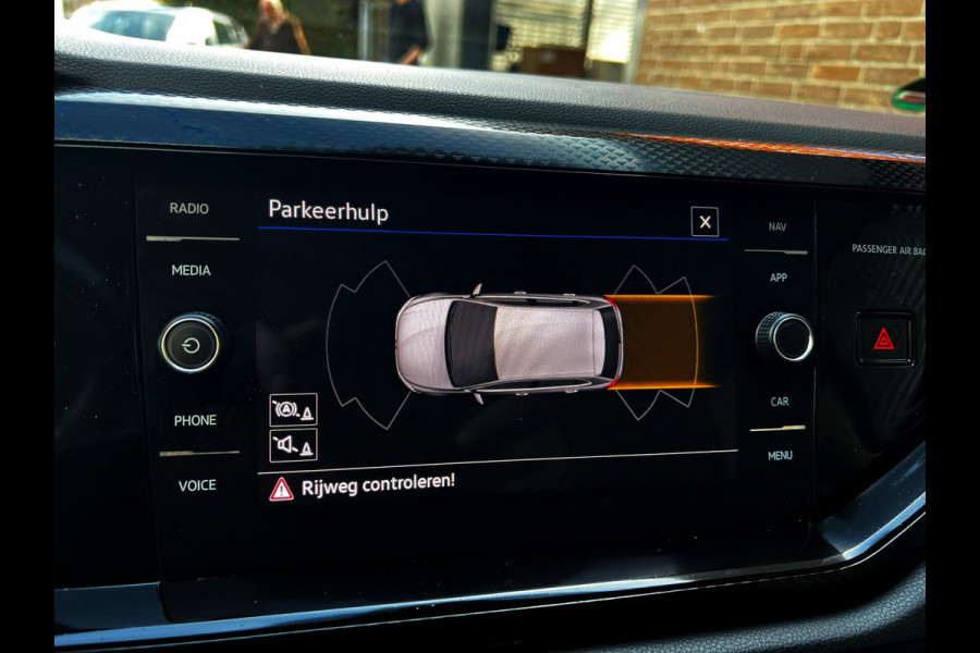 Volkswagen Polo 1.0 TSI R-Line Business_Navi_Carplay_Led_Virtual cocpit_keyless
