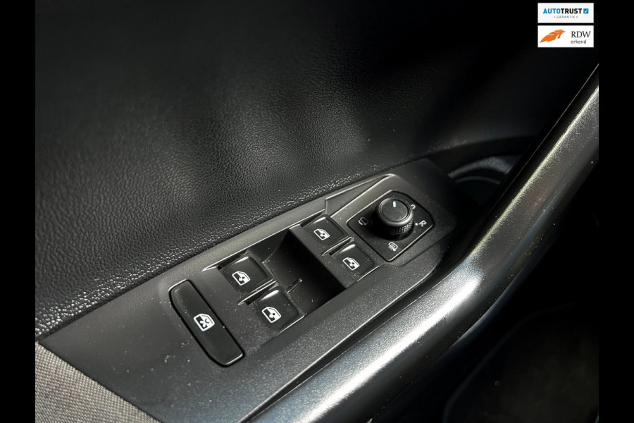 Volkswagen Polo 1.0 TSI R-Line Business_Navi_Carplay_Led_Virtual cocpit