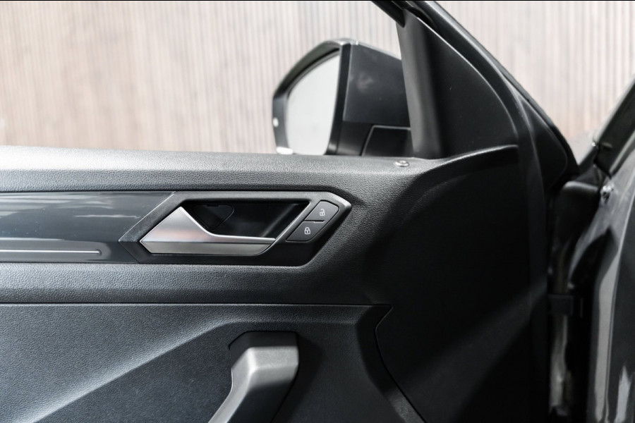 Volkswagen T-Roc 2.0 TSI 4Motion DSG R-Line Pano Navi Camera