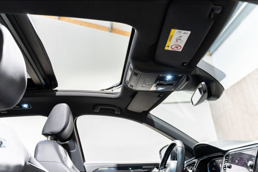 Volkswagen T-Roc 2.0 TSI 4Motion DSG R-Line Pano Navi Camera