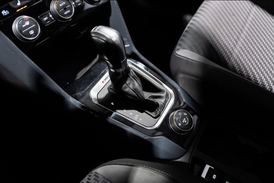 Volkswagen T-Roc 2.0 TSI 4Motion DSG R-Line Pano Navi Camera