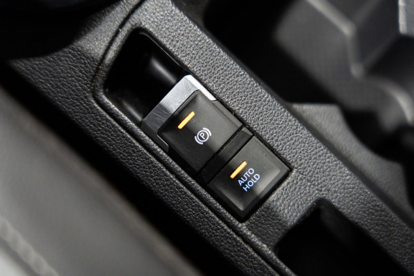 Volkswagen T-Roc 2.0 TSI 4Motion DSG R-Line Pano Navi Camera