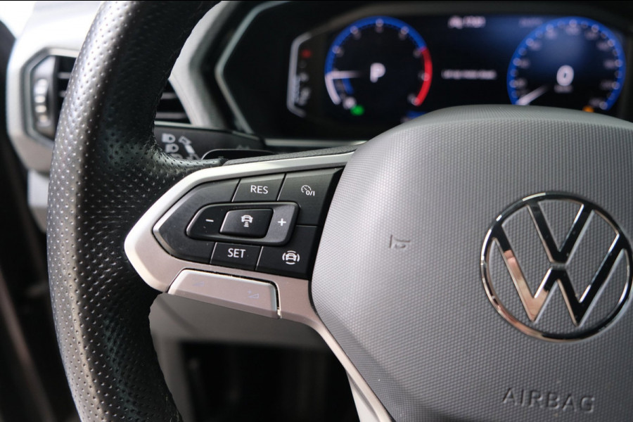 Volkswagen T-Cross 1.0 TSI Style Business 2x R-Line Automaat - Airco, Cruise, Virtueel display, Camera, Carplay, Trekhaak.