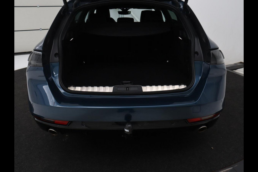 Peugeot 508 1.6 HYbrid GT | SOH 89,6% | Stoelverwarming | Trekhaak | Adaptive cruise | Camera | Carplay | Massage | Navigatie | Keyless | Full LED | Half leder | Climate control | PHEV | Plug In