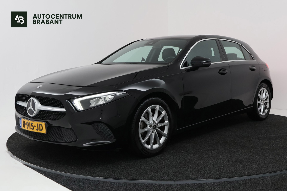 Mercedes-Benz A-Klasse 200 Business Solution AMG(Goed ondH, Navi, Parkeersen V+A, StoelV, Climate Con, Cruise Con, Etc)