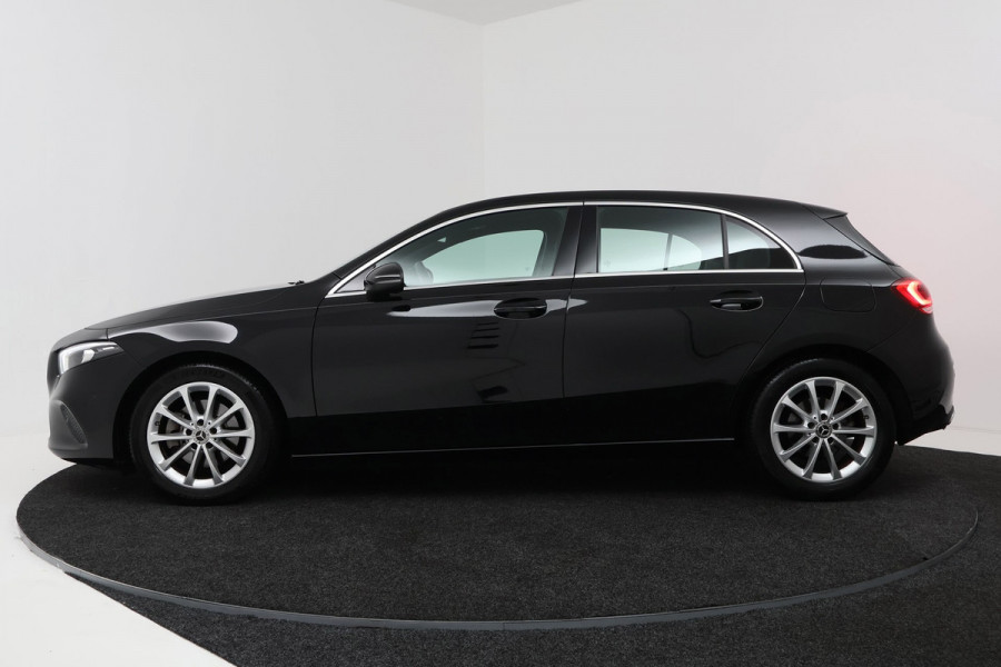 Mercedes-Benz A-Klasse 200 Business Solution AMG(Goed ondH, Navi, Parkeersen V+A, StoelV, Climate Con, Cruise Con, Etc)
