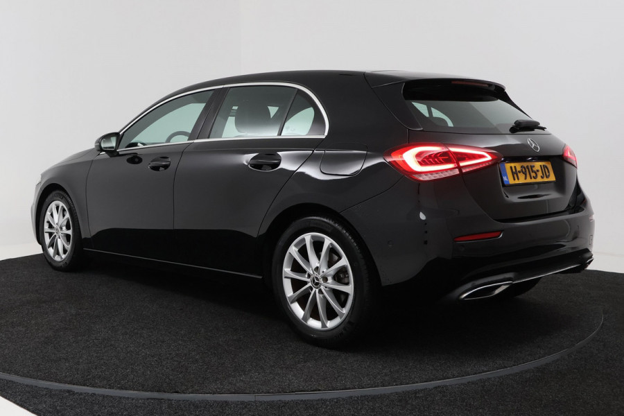 Mercedes-Benz A-Klasse 200 Business Solution AMG(Goed ondH, Navi, Parkeersen V+A, StoelV, Climate Con, Cruise Con, Etc)