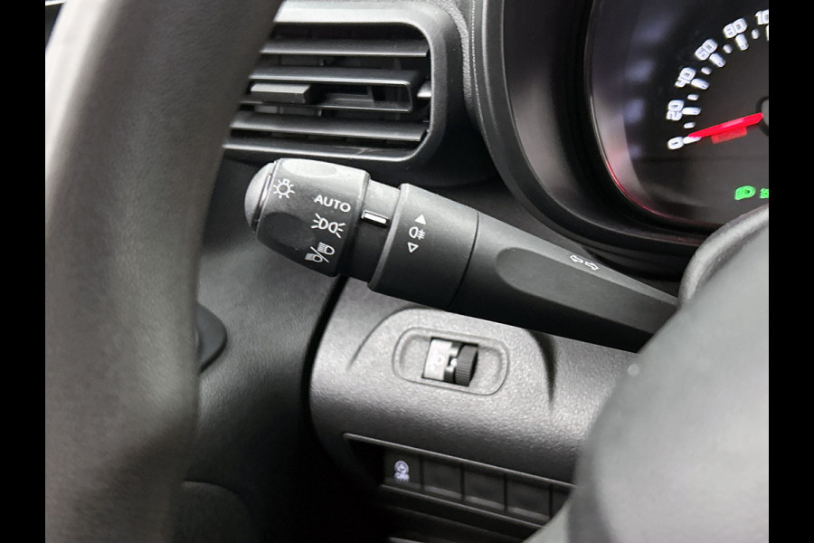 Citroën Berlingo 1.2 Benzine 111PK Euro6 / Distributie is vervangen  /Trekhaak / RVS imperiaal  / Schuifdeur / Airco / Pdc / Apk 01-2027
