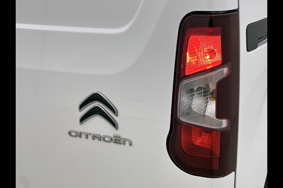 Citroën Berlingo 1.2 Benzine 111PK Euro6 / Distributie is vervangen  /Trekhaak / RVS imperiaal  / Schuifdeur / Airco / Pdc / Apk 01-2027