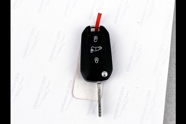 Citroën Berlingo 1.2 Benzine 111PK Euro6 / Distributie is vervangen  /Trekhaak / RVS imperiaal  / Schuifdeur / Airco / Pdc / Apk 01-2027