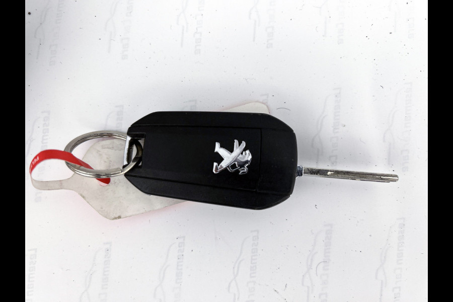 Peugeot Partner 1.2 Benzine 111PK Euro6 Premium / Airco / Navigatie / Cruise-ctr. / Schuifdeur + Raam / Radio multimedia / Apk 08-2027