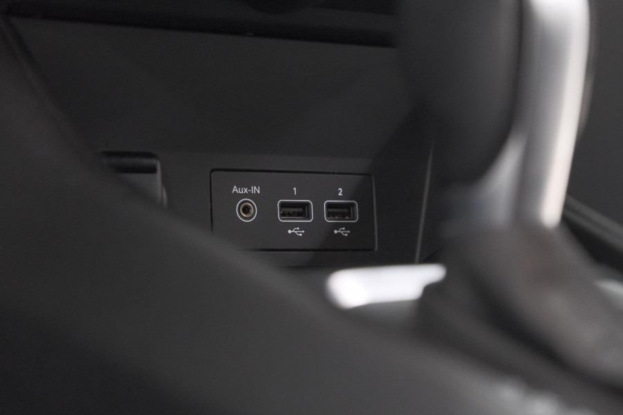 Renault Captur TCe 130 EDC Intens | Trekhaak | 360 Camera | Dodehoekdetectie | Groot Infotainmentscherm
