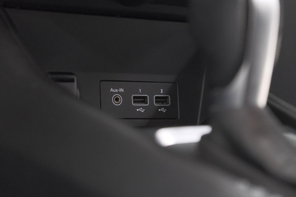 Renault Captur TCe 130 EDC Intens | Trekhaak | 360 Camera | Dodehoekdetectie | Groot Infotainmentscherm