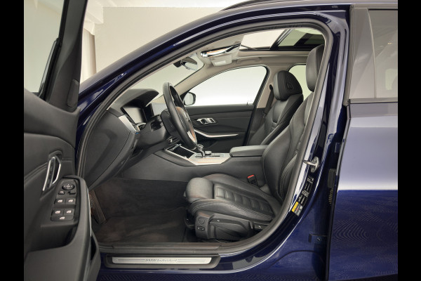 BMW 3 Serie Touring 320e Business Edition Plus (Plug-in) (INCL-BTW) Aut. *PANO | LASER-LED | LEATHER | HEATED-SPORTSEATS | HIFI-SOUND | KEYLESS | DIGI-COCKPIT | NAVI-FULLMAP | DAB | AMBIENTLIGHT | PRIVACY-GLASS | ECC | PDC | CRUISE | TOWBAR | 19''A
