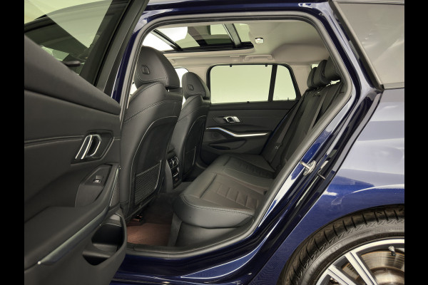 BMW 3 Serie Touring 320e Business Edition Plus (Plug-in) (INCL-BTW) Aut. *PANO | LASER-LED | LEATHER | HEATED-SPORTSEATS | HIFI-SOUND | KEYLESS | DIGI-COCKPIT | NAVI-FULLMAP | DAB | AMBIENTLIGHT | PRIVACY-GLASS | ECC | PDC | CRUISE | TOWBAR | 19''A
