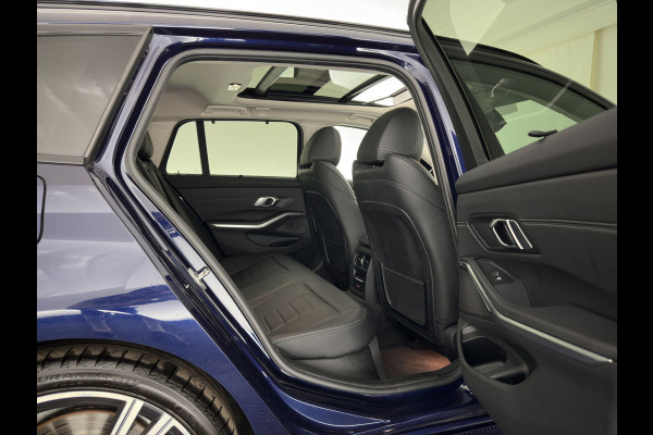 BMW 3 Serie Touring 320e Business Edition Plus (Plug-in) (INCL-BTW) Aut. *PANO | LASER-LED | LEATHER | HEATED-SPORTSEATS | HIFI-SOUND | KEYLESS | DIGI-COCKPIT | NAVI-FULLMAP | DAB | AMBIENTLIGHT | PRIVACY-GLASS | ECC | PDC | CRUISE | TOWBAR | 19''A