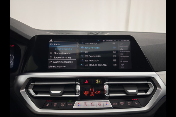 BMW 3 Serie Touring 320e Business Edition Plus (Plug-in) (INCL-BTW) Aut. *PANO | LASER-LED | LEATHER | HEATED-SPORTSEATS | HIFI-SOUND | KEYLESS | DIGI-COCKPIT | NAVI-FULLMAP | DAB | AMBIENTLIGHT | PRIVACY-GLASS | ECC | PDC | CRUISE | TOWBAR | 19''A