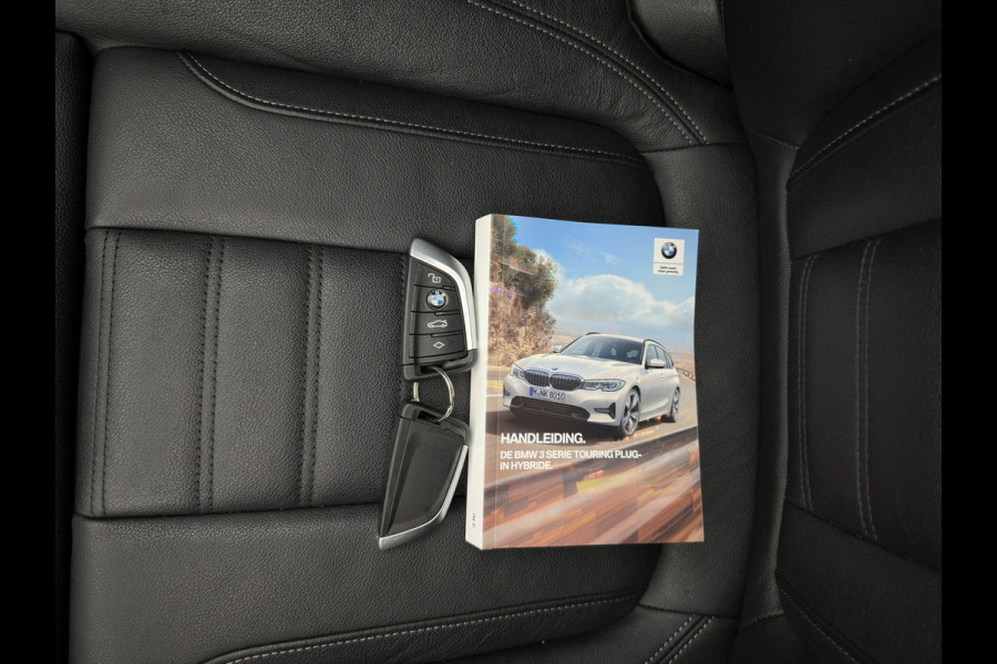 BMW 3 Serie Touring 320e Business Edition Plus (Plug-in) (INCL-BTW) Aut. *PANO | LASER-LED | LEATHER | HEATED-SPORTSEATS | HIFI-SOUND | KEYLESS | DIGI-COCKPIT | NAVI-FULLMAP | DAB | AMBIENTLIGHT | PRIVACY-GLASS | ECC | PDC | CRUISE | TOWBAR | 19''A