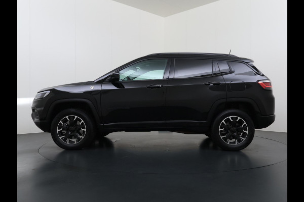 Jeep Compass 4xe 240 Plug-in Hybrid Electric Trailhawk VAN: 31.900,- VOOR: 28.877,- UW WKVOORDEEL: 3.023,- | 1.3 Plug-In Hybrid | 4WD PHEV | ADAPTIVE CRUISE CONTROL | ACHTERUIT RIJ CAMERA | 20.000KM |