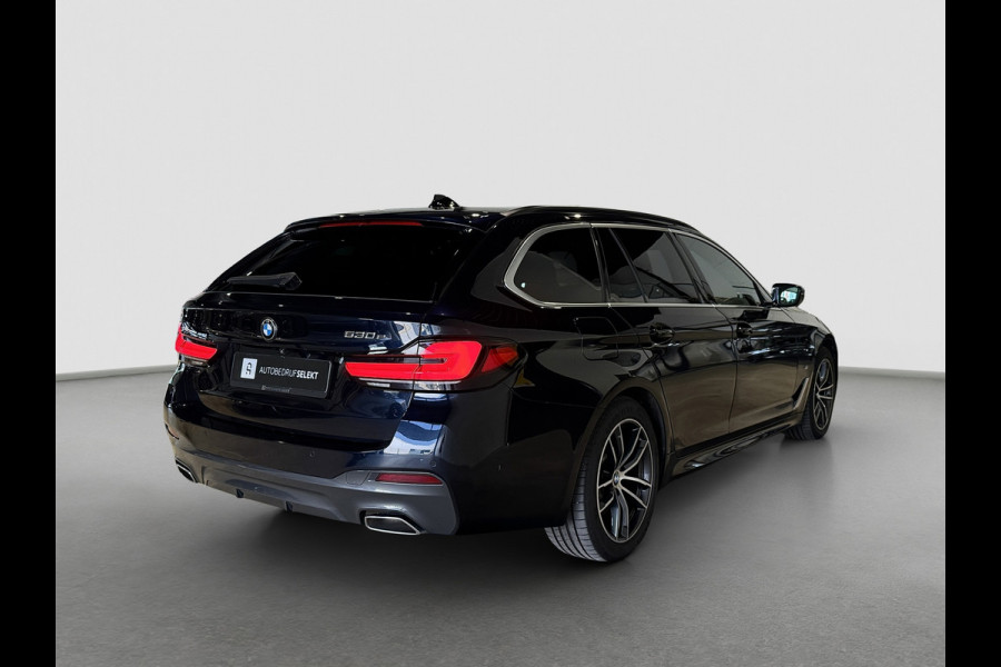 BMW 5 Serie Touring 530e M-Sport | Trekhaak | 360 | ACC | Dealer onderhouden | Elektrische achterklep | Stoelverwraming | LED