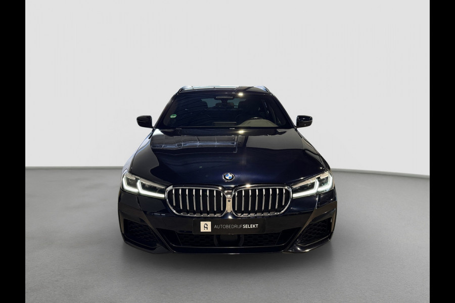 BMW 5 Serie Touring 530e M-Sport | Trekhaak | 360 | ACC | Dealer onderhouden | Elektrische achterklep | Stoelverwraming | LED