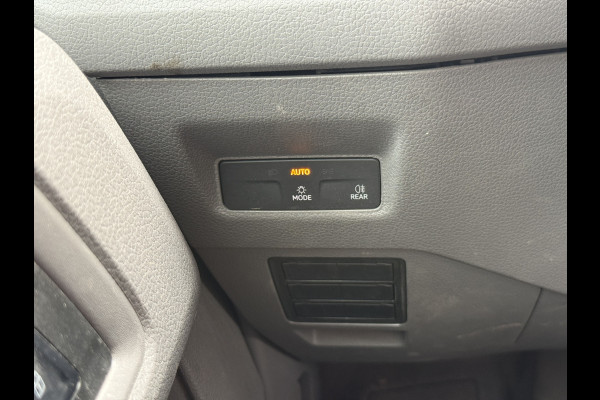 Volkswagen Crafter 2.0 TDI 140PK Nieuw Model! L3H3 Camera Climate control Carplay Parkeersensoren v+a