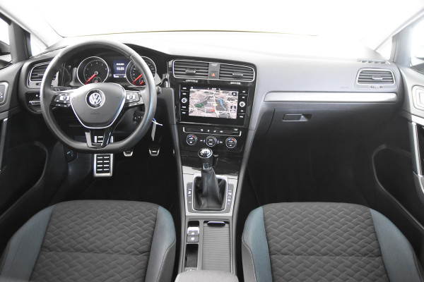 Volkswagen Golf Variant iQ Drive *1ste Eigenaar*Navigatie*Trekhaak*