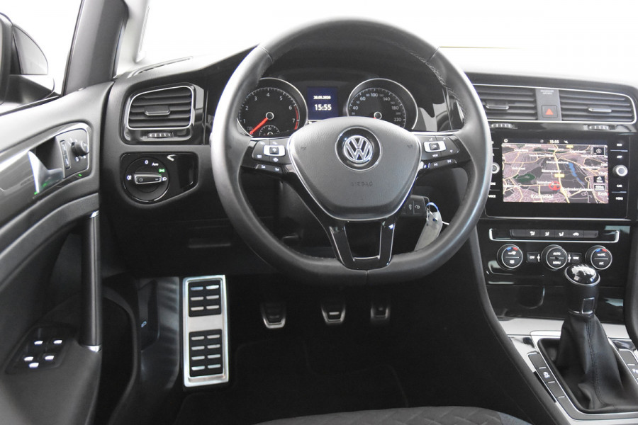 Volkswagen Golf Variant iQ Drive *1ste Eigenaar*Navigatie*Trekhaak*